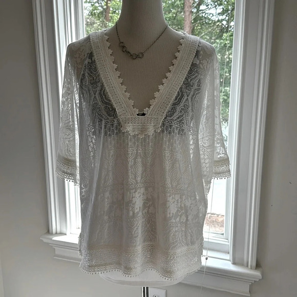 White House Black Market Tops - White House Black Market Sheer Lace Top, So Pretty, Size Small, EUC
